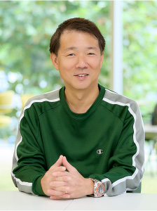 ポメラ開発担当　執行役員 開発本部長 T.T.