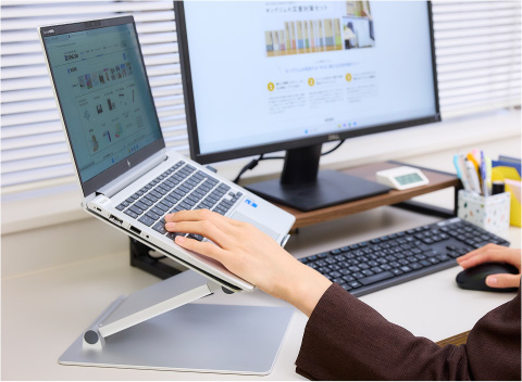 ノートパソコンスタンド