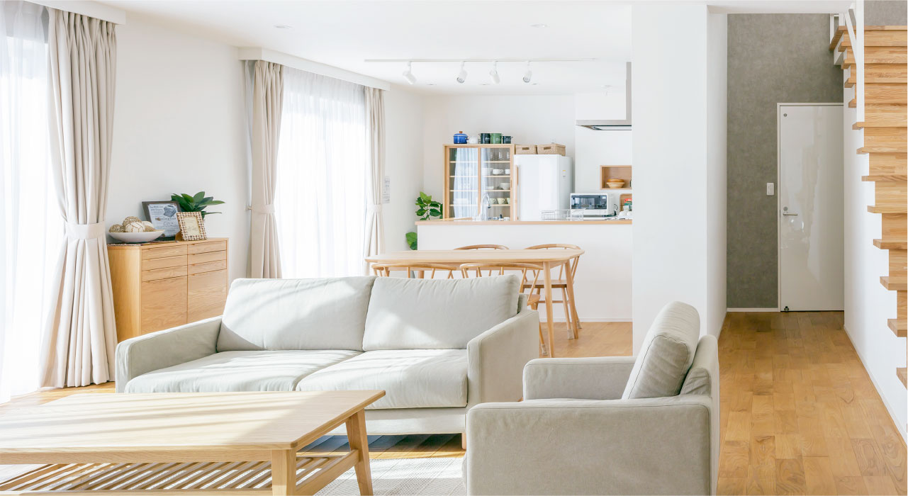 家庭のイメージ画像。「テプラ」を活用できる場所がたくさん