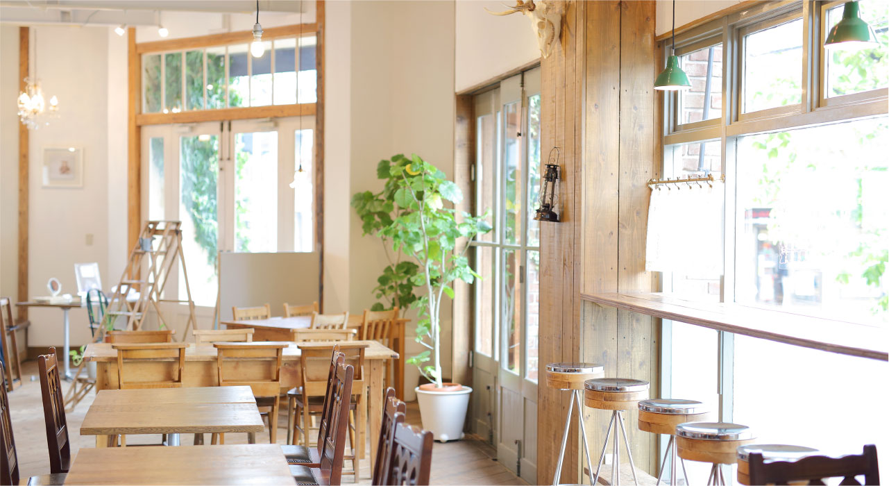 飲食店のイメージ画像。「テプラ」を活用できる場所がたくさん