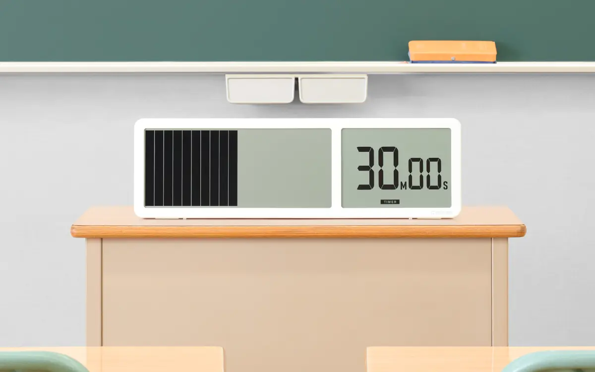 大型タイマーVBT100を教卓に置いたイメージ