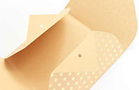 ラッピング_平なものを包む04